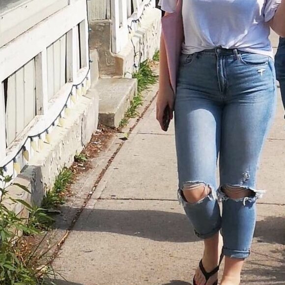 American Eagle Outfitters - High-Rise Straight-Leg Distressed Jeans - Picture 1 of 7